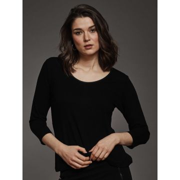 100% Bouretteseide Shirt schwarz mit 3/4 Ärmeln von Kokon Zwo - Hose nicht im Lieferumfang enthalten