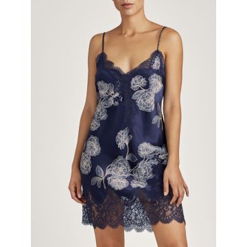 Seide Neglige Toi Mon Amour nachtblau-sand Blumenmuster von Aubade