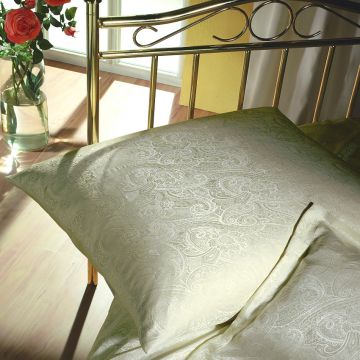 Seidenkissenbezug Orient Champagner Paisley natur-weiß - die Kissenbezüge im Sonderposten sind ohne Stehsaum konfektioniert!