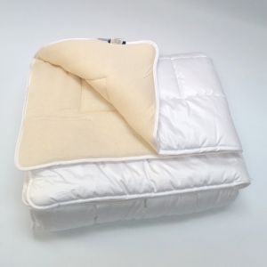 Mittelwarme Schafwolle Uno Bettdecke von Billerbeck
