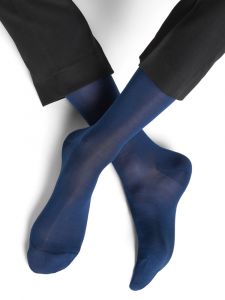 Herren Socken aus Seide von Bleuforêt in dark blue jeans